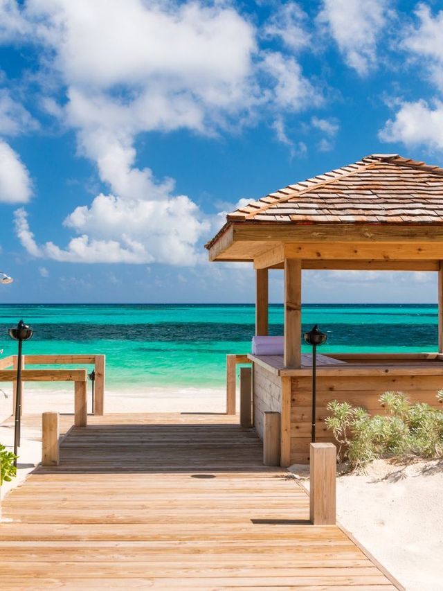 🌴✈️ South Caicos Stay: Top Hotel Pick! 🏖️🛏️