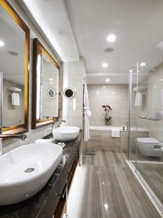 🌟 Mersin Marvels: Stay in Style at Divan 🏨✨