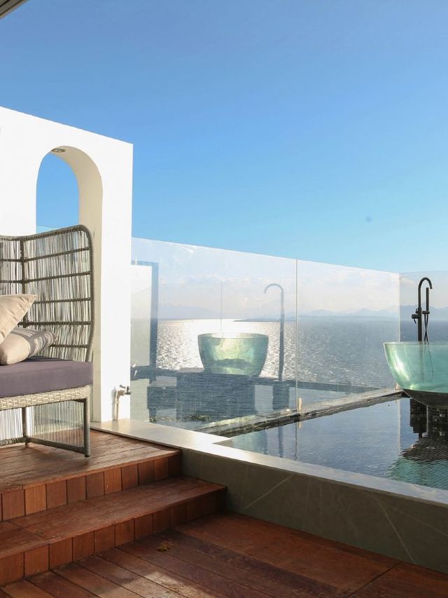 🌅 Shenzhen's Seaside Serenity: Cliffside Hotel Gems 🏖️