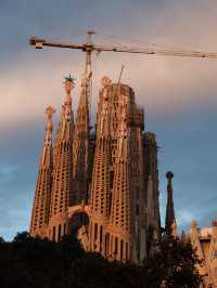 🇪🇸 奇幻與信仰的交織：聖家堂的壯麗之旅