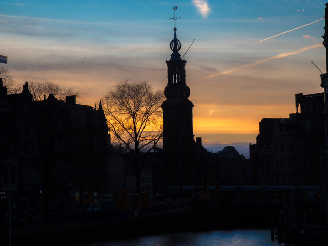 Here are Amsterdam’s SUPER Buildings!!!