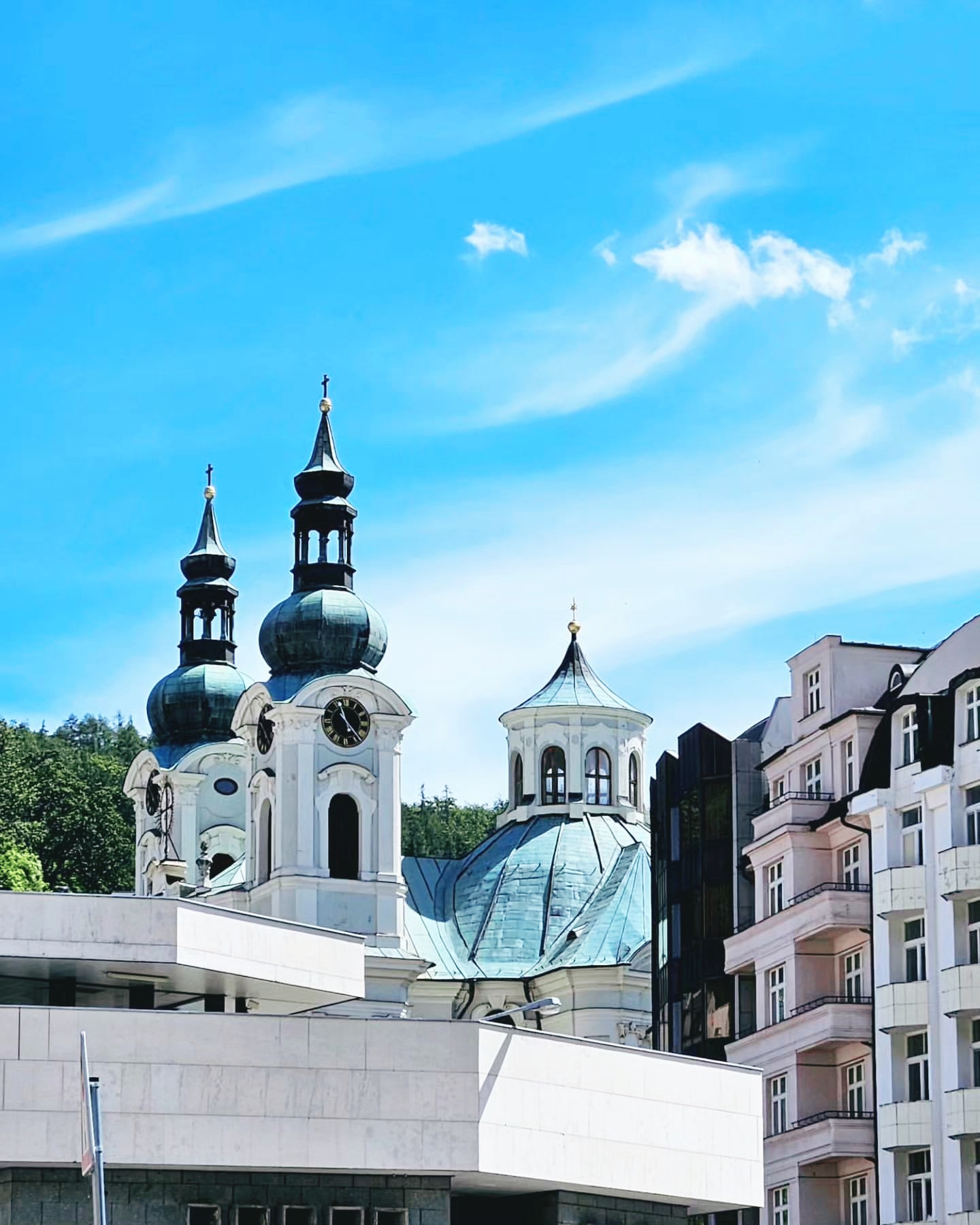 "Hot Spring Healing Journey: A Dreamy Hot Spring Guide to Karlovy Vary."