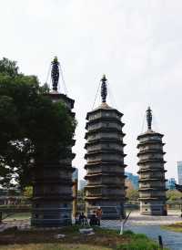 鎮龍三塔