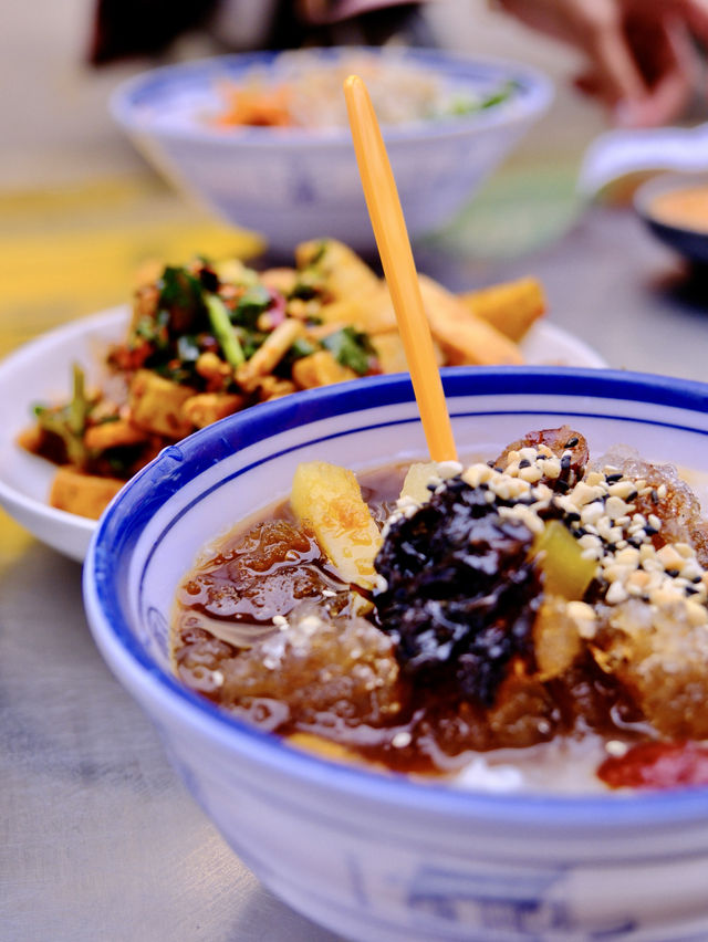 為了頓飯，跑了一座城，建議吃完在離開昆明