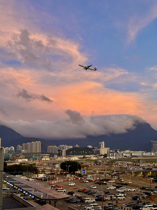 ✨救命！在HKG機場上空看到的晚霞美到窒息🌇！