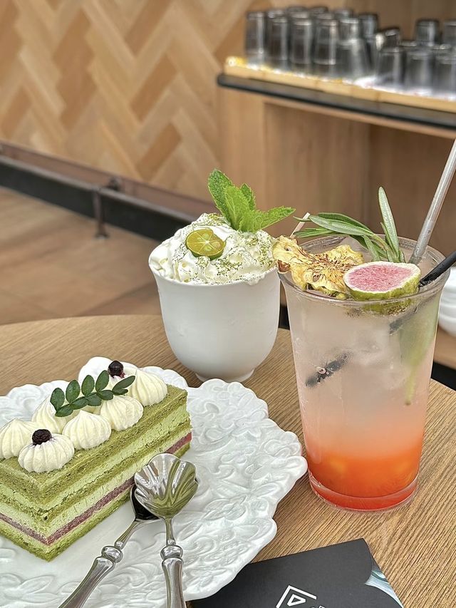 解放碑高空酒店躺睇洪崖洞超正住宿