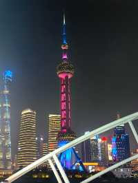 當然要感受魔都嘅繁華