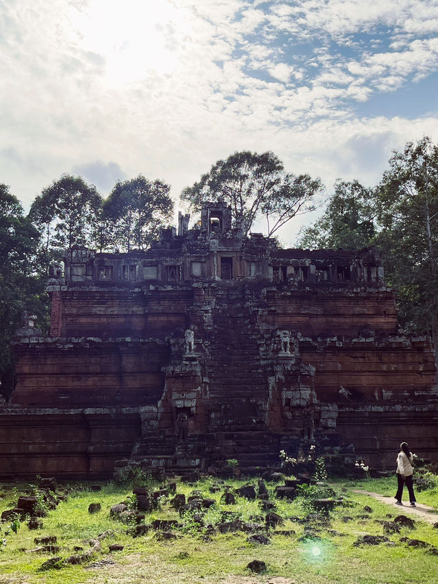 🇰🇭Ta Prohm: Where Stone Dances with Roots & Time Stands Still 🌳🏛️