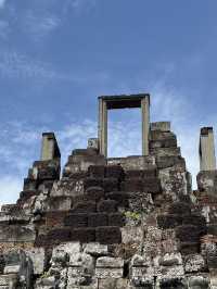 Sacred Journey towards Baphuon Temple: The Mountain of Gold Reborn! 🏔️✨