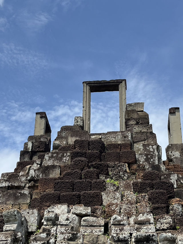 Sacred Journey towards Baphuon Temple: The Mountain of Gold Reborn! 🏔️✨