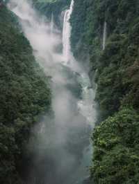 地球最美裂縫！喀斯特地貌封神之作！貴州你深藏不露啊