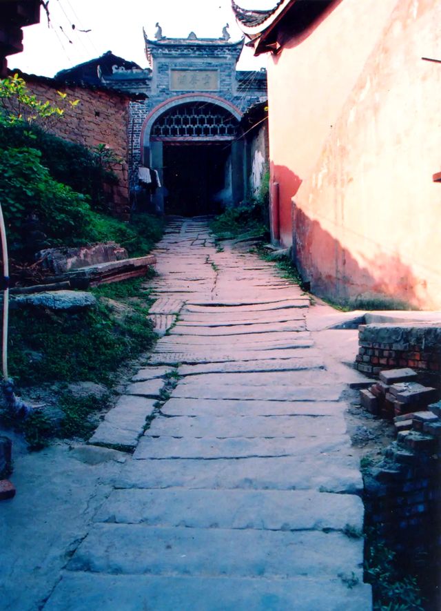 隆昌石牌坊群,最深的愛從不寫在情書裡 隆昌石牌坊群,最深的愛從不寫在情書裡