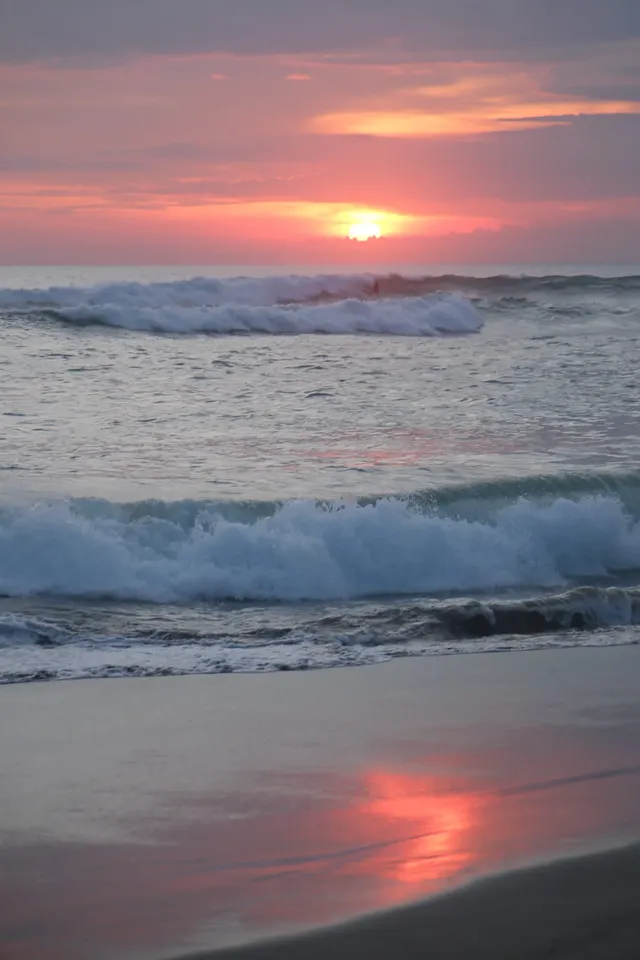 巴厘島落日|晚霞比愛意快一拍落下|純享版 巴厘島落日|晚霞比愛意快一拍落下|純享版
