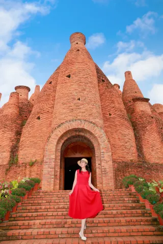 At Dongfeng Yun, I met another version of myself