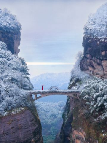 Fairy-like morning mist and the festive atmosphere coexist, spend a magical New Year at Mount Longhu