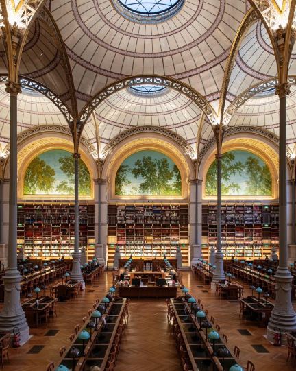 フランス｜図書館を「震撼的」と表現することは滅多にありません