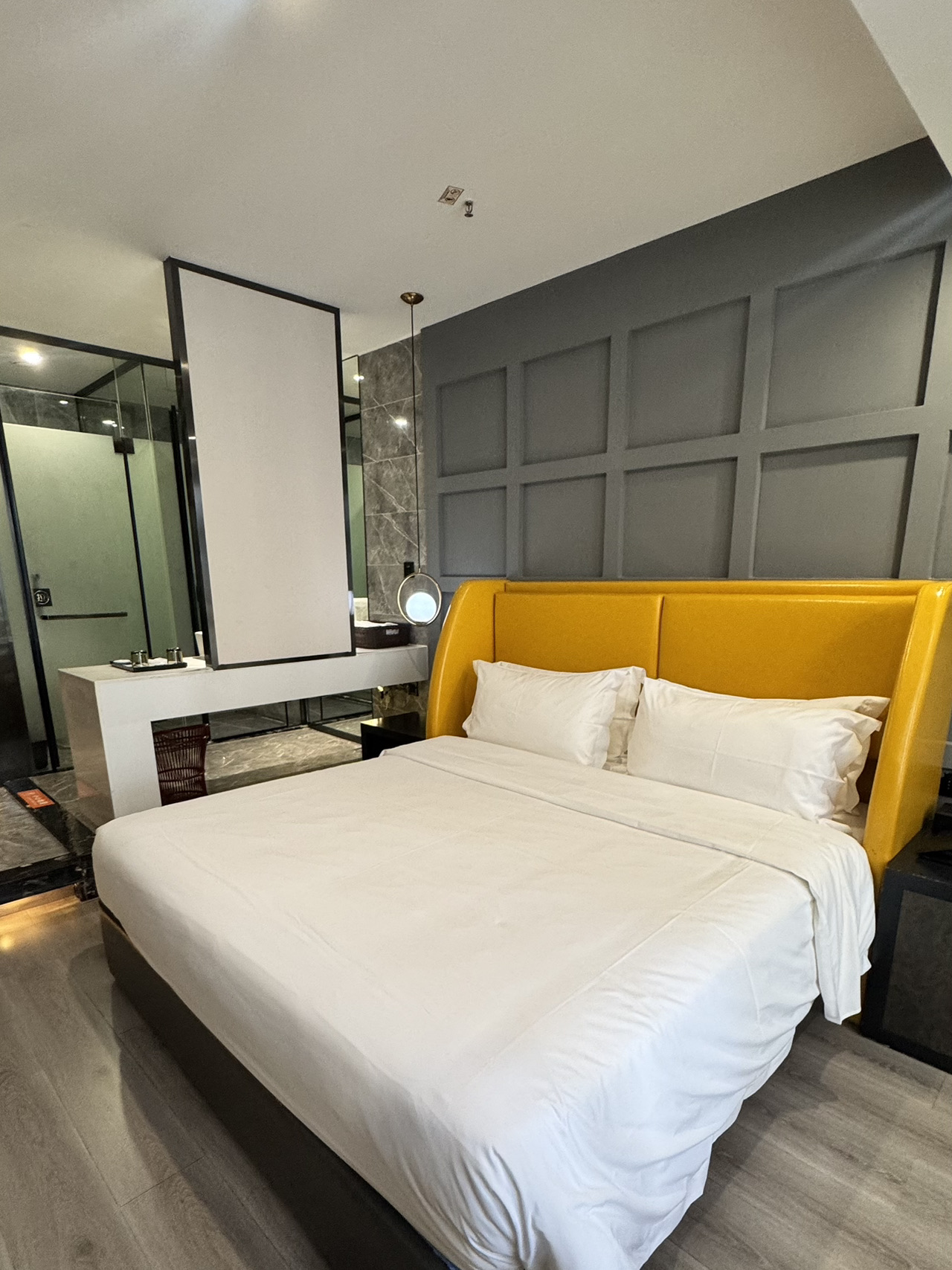 This hotel is an absolute hidden gem if you want to:
· stay right in the heart of the city 
· enjoy a view of the skyscrapers and the main square 
· and do it all on a budget!!

We had a clean and tidy room equipped with everything we needed

We decided to upgrade to a slightly higher room category because it features:
· a massive bathtub! 
· a direct window view of the clock tower 

The bathtub was simply amazing! We used a rapid delivery service to order bath salts and bubble bath: everything arrived in literally under an hour!

I also want to give a shoutout to the incredibly welcoming hotel staff: the girls helped us track down all the packages we had ordered to the hotel in advance (and there were a ton of them!)

If you need any help navigating China: Check out my Telegram channel🧍🏼♀️tanya_gochina 
See you in China!