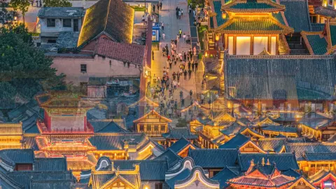 정저우 신미 진위 수성 야간 투어, 이곳의 매력을 발견해보세요. — traveler post in 신미