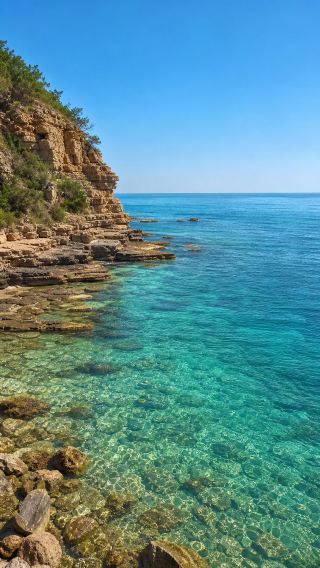 Yangma Island is so beautiful! The island is surrounded by jelly-like seawater.