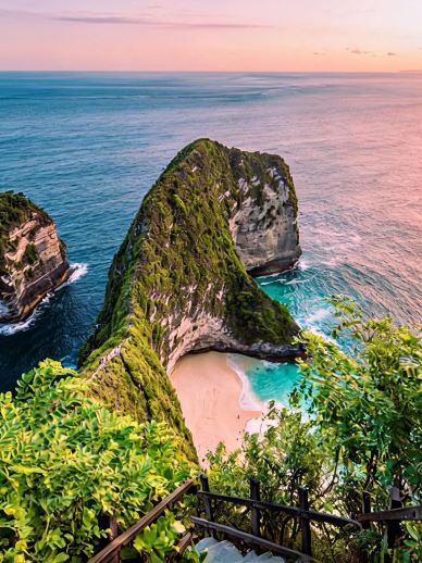 Autumn is the perfect time to visit Indonesia, the atmosphere is incredible
