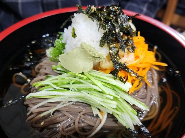 정갈한 반찬이 맛있는 우동은 더 맛있는 "다누끼"