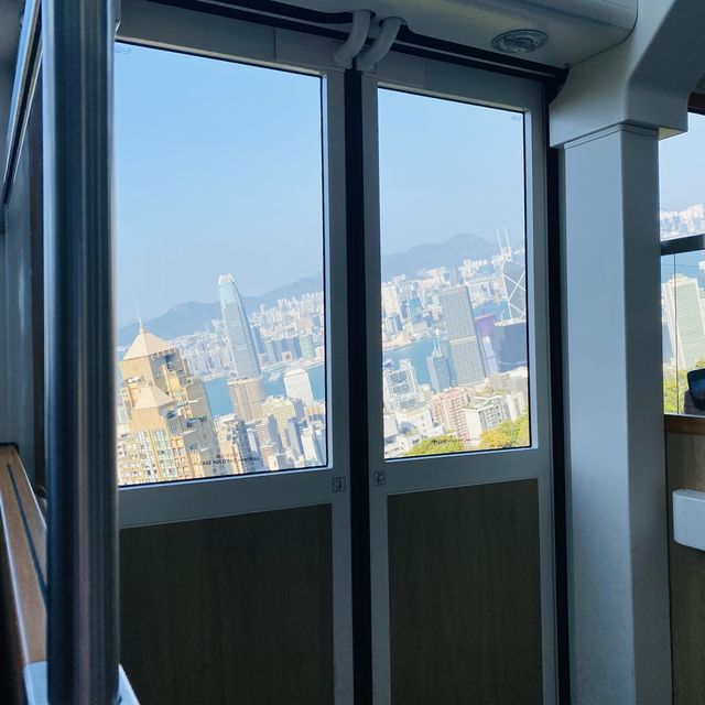 穿越石屎森林上山頂👀賞日落🌞