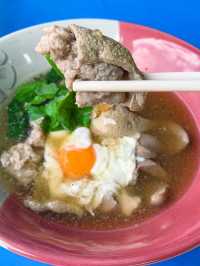  เกาเหลาเลือดหมู เจ้าเก่าตลาดเกษตร