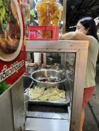 ร้านก๋วยเตี๋ยววังชะโอน ตลาดไนท์ กำแพงเพชร