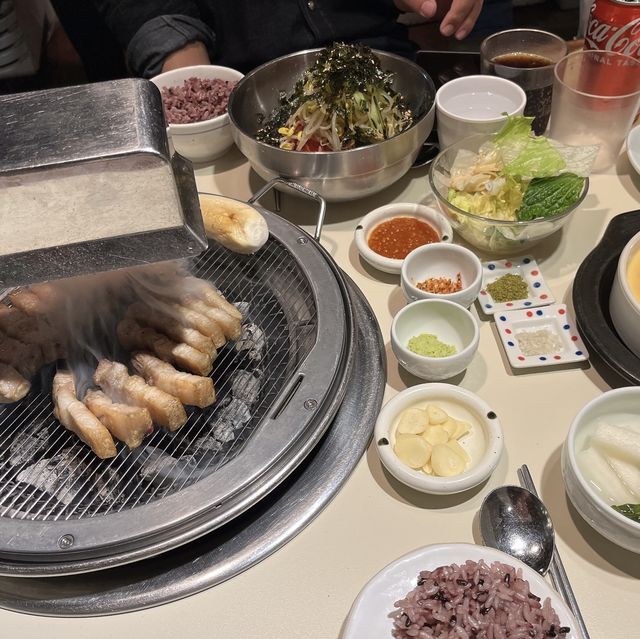 [연남동] 최고급 원육을 사용하는 프리미엄 고기집 ‘연남제비’