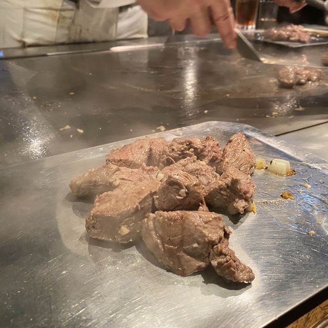 沖縄那覇でステーキ！「キャプテンズイン東町店」パフォーマンス見ながら最後まで楽しめる店