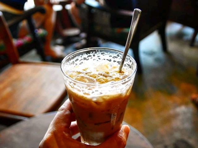 베트남에 왔으면 카페쓰어다 한 잔은 마셔야지 !