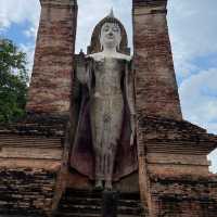 ไหว้พระวัดมหาธาตุ สุโขทัย