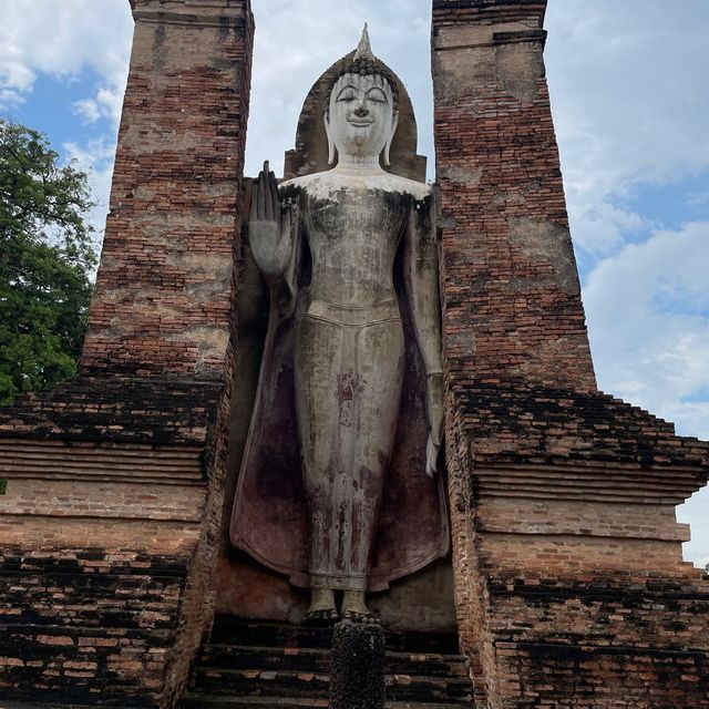 ไหว้พระวัดมหาธาตุ สุโขทัย
