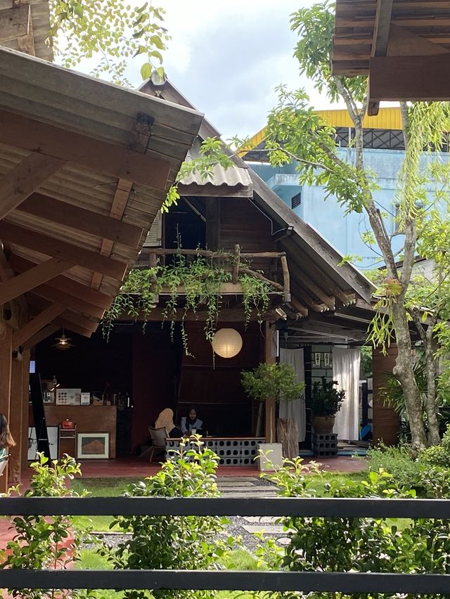 วอร์ม คาเฟ่ยะลาชื่ออบอุ่นฟิลเชียงใหม่