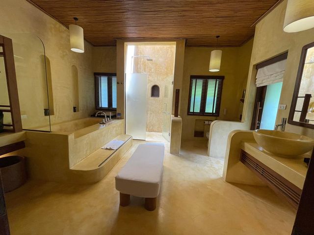 High Season Pool Villa & Spa