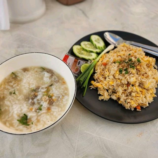 พิกัดที่พักฮิลใจ Us and Ours Cafe' and bed | อุทัยธานี