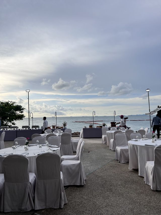 การ์เดน ซีวิว รีสอร์ท ราคาหลักร้อย มีหาดส่วนตัว