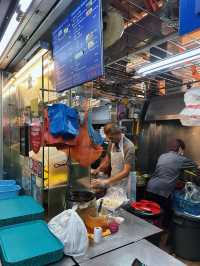 《新加坡》米其林餐盤推薦 麥士威熟食中心排隊美食-天天海南雞飯