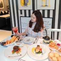 เลอความลัค | เอกมัย ร้านสวยมาก