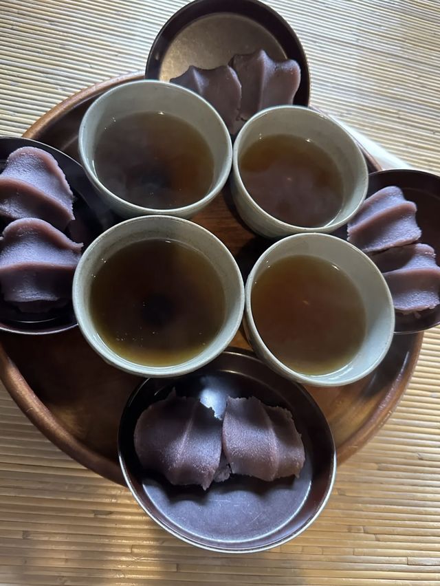 🇯🇵伊勢観光 おかげ横丁たべ歩き✨赤福本店 