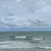 หาดแม่รำพึง ไม่ลำพัง