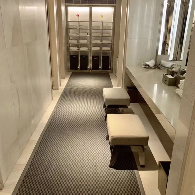 樓頂泳池景色很棒的酒店