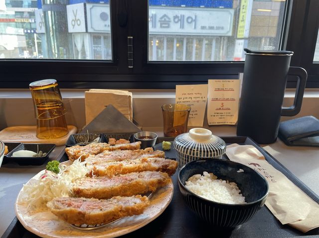 육즙 가득한 돈가스의 세계~ 안양 코끼리아프리카 까스까스