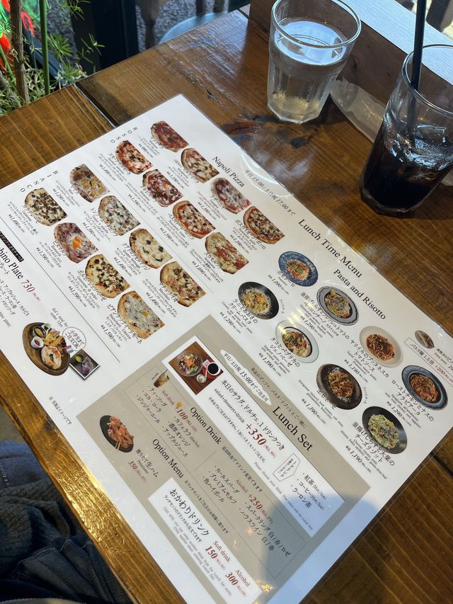 【福岡】オシャレな店内に薪窯ピッツァが美味しい本格イタリアンレストラン