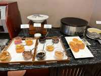 SILK SENSE HOI AN RIVER RESORT高級早餐還有英式早茶喔