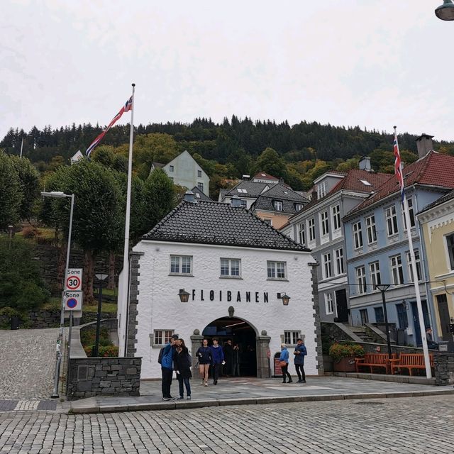 Scenic Fløibanen Tram