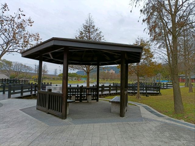『大溪河濱公園』