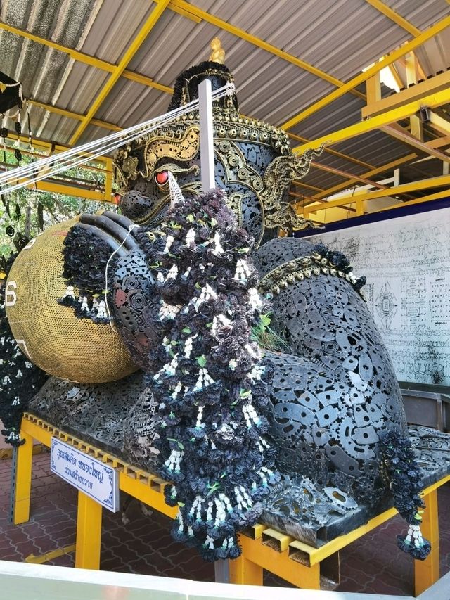 Wat Nong Oo重現佛教神話和泰國民間傳說