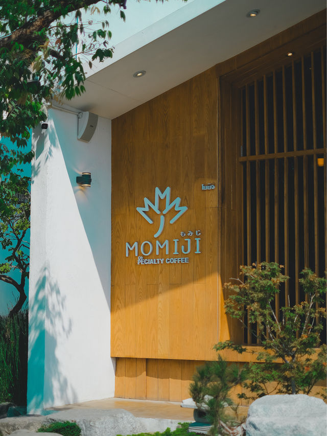 Momiji Specialty Coffee もみじ คาเฟ่บางแสน