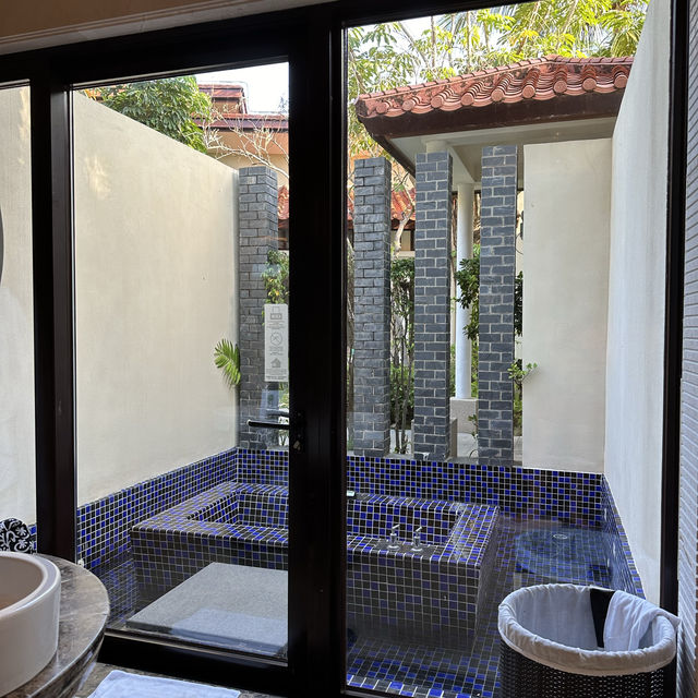 Wonderful pool villa experience at Sanya